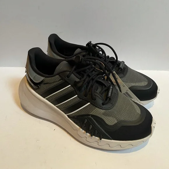 adidas gazelle silver green womens adidas Choigo Women's Shoes Pale Nude-Core Black H00346, Brown